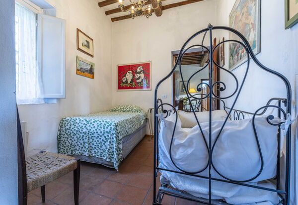 Casale Il Farro - Camaiore, Toscana: Autunno, Camera da letto, Estate, Primavera