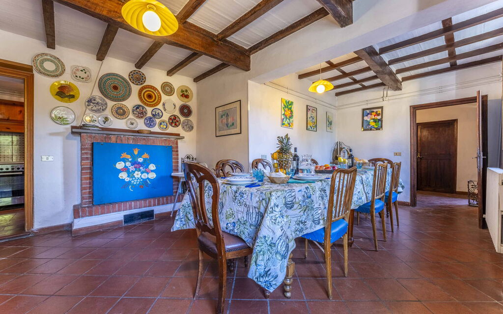 Casale Il Farro - Camaiore, Toscana: Autunno, Estate, Primavera, Sala da pranzo