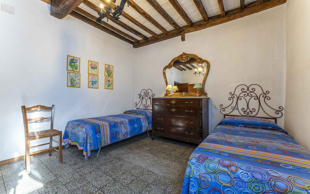 Casale Il Farro - Camaiore, Toscana: Autunno, Camera da letto, Estate, Primavera