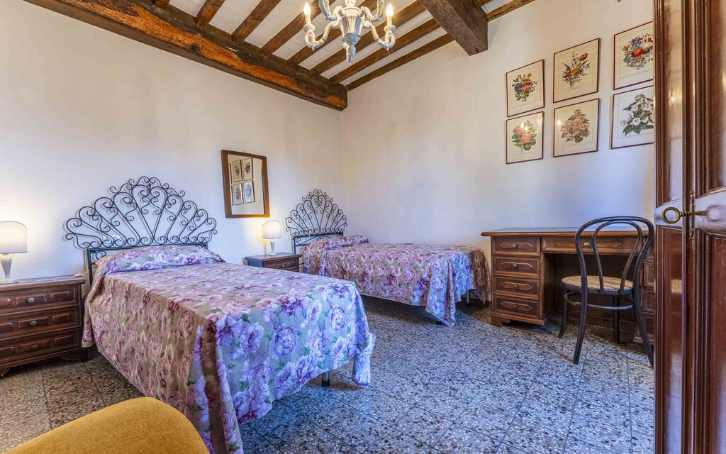 Casale Il Farro - Camaiore, Toscana: Autunno, Camera da letto, Estate, Primavera