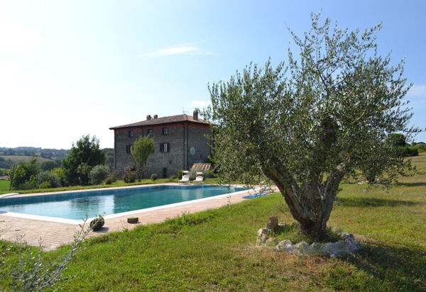 Country House Style - Montefiascone, Lazio: Autunno, Estate, Esterni, Piscina, Primavera