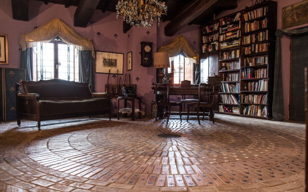 Country House Style - Montefiascone, Lazio: Autumn, Living Room, Spring, Summer