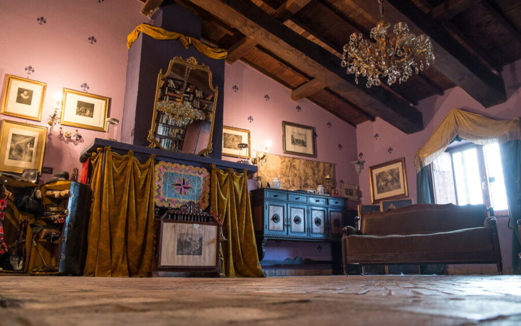 Country House Style - Montefiascone, Lazio: Autumn, Living Room, Spring, Summer