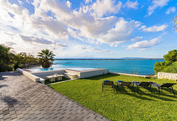Villa Maddalena - Siracusa, Sicilia: Autunno, Estate, Piscina, Primavera, Vista Panoramica