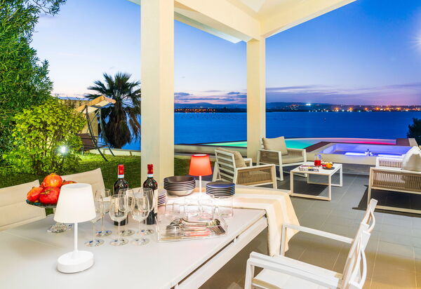 Villa Maddalena - Siracusa, Sicilia: Autunno, Estate, Esterni, Primavera