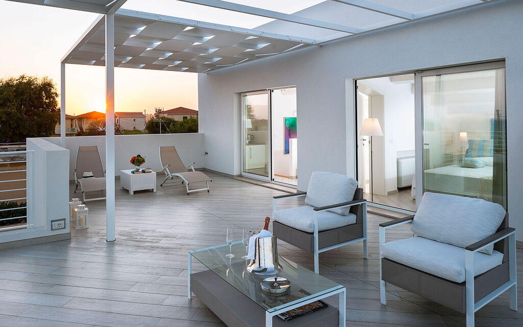 Casa Mareblu - Marina Di Modica, Sicilia: Autumn, Balcony / Terrace / Patio, Building Exterior, Outdoor, Spring, Summer