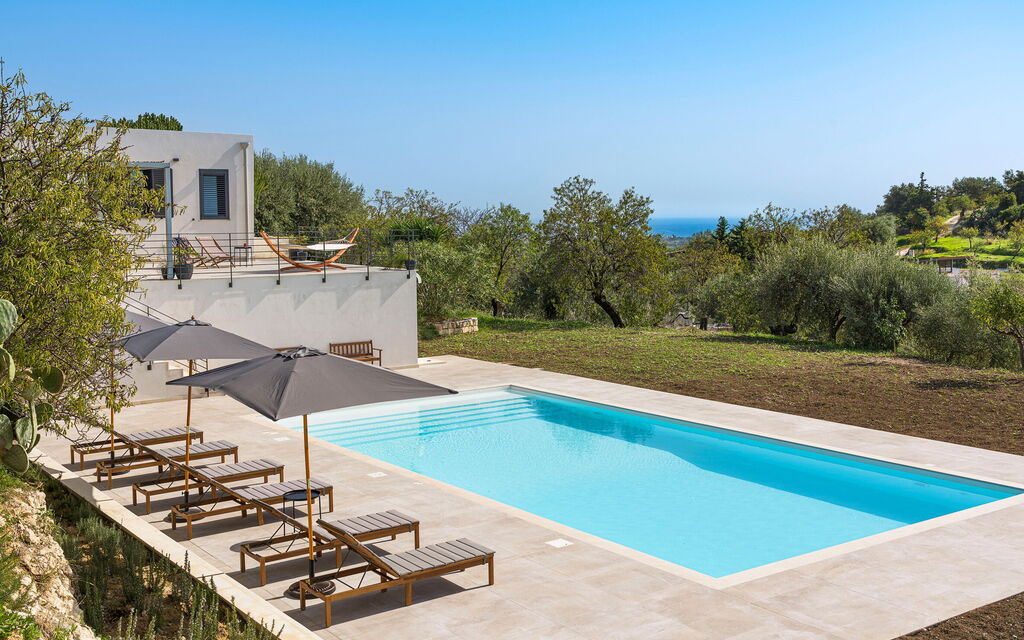 Casa Bianca - Noto, Sicilia: Autumn, Balcony / Terrace / Patio, Building Exterior, Garden, Outdoor, Pool, Scenic View, Spring, Summer