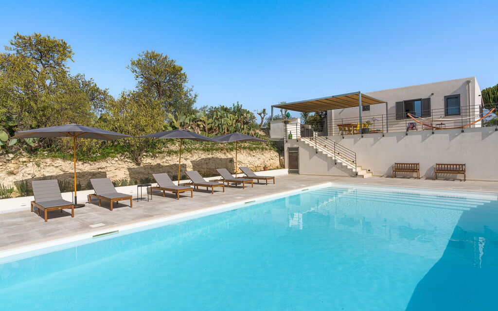 Casa Bianca - Noto, Sicilia: Autumn, Balcony / Terrace / Patio, Building Exterior, Outdoor, Pool, Spring, Summer