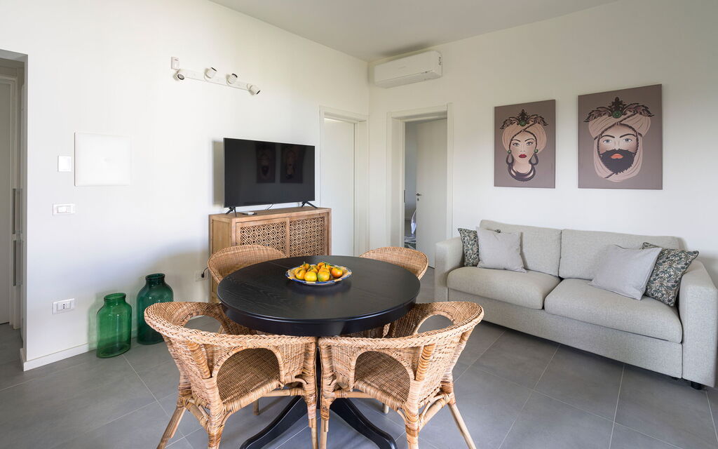 Casa Bianca - Noto, Sicilia: Autumn, Dining Room, Living Room, Spring, Summer