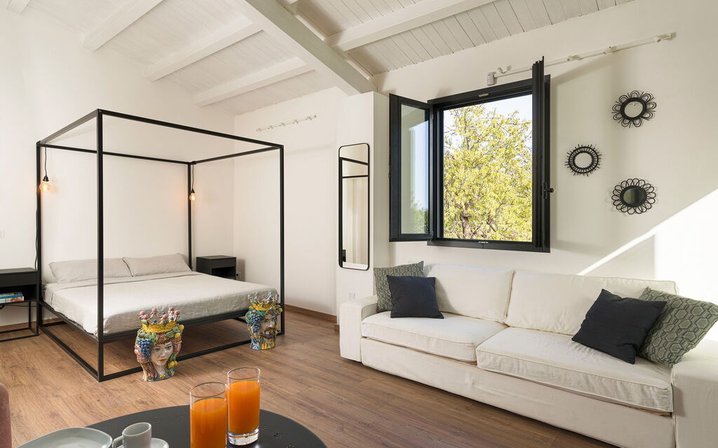 Casa Bianca - Noto, Sicilia: Autumn, Bedroom, Living Room, Other Room, Spring, Summer