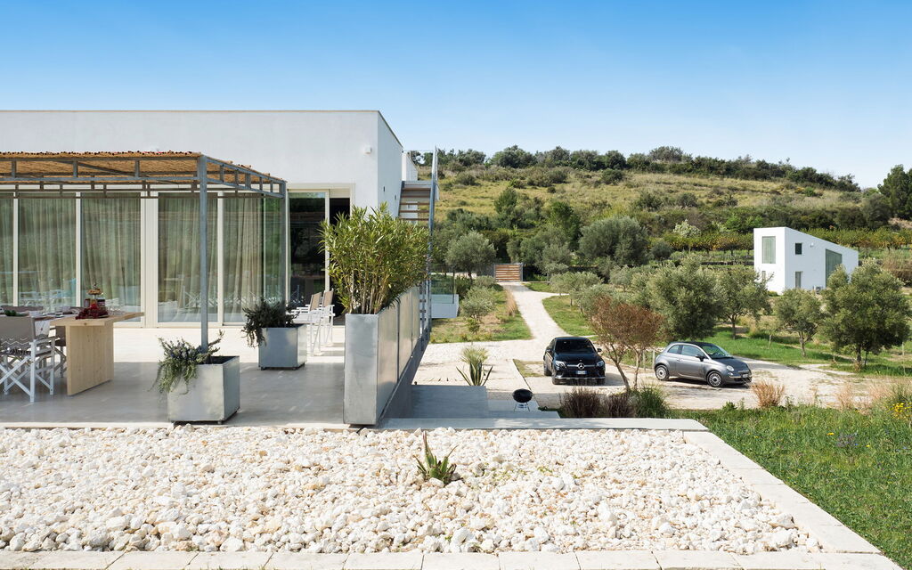 Casabella - Avola, Sicilia: Autumn, Building Exterior, Garden, Outdoor, Spring, Summer