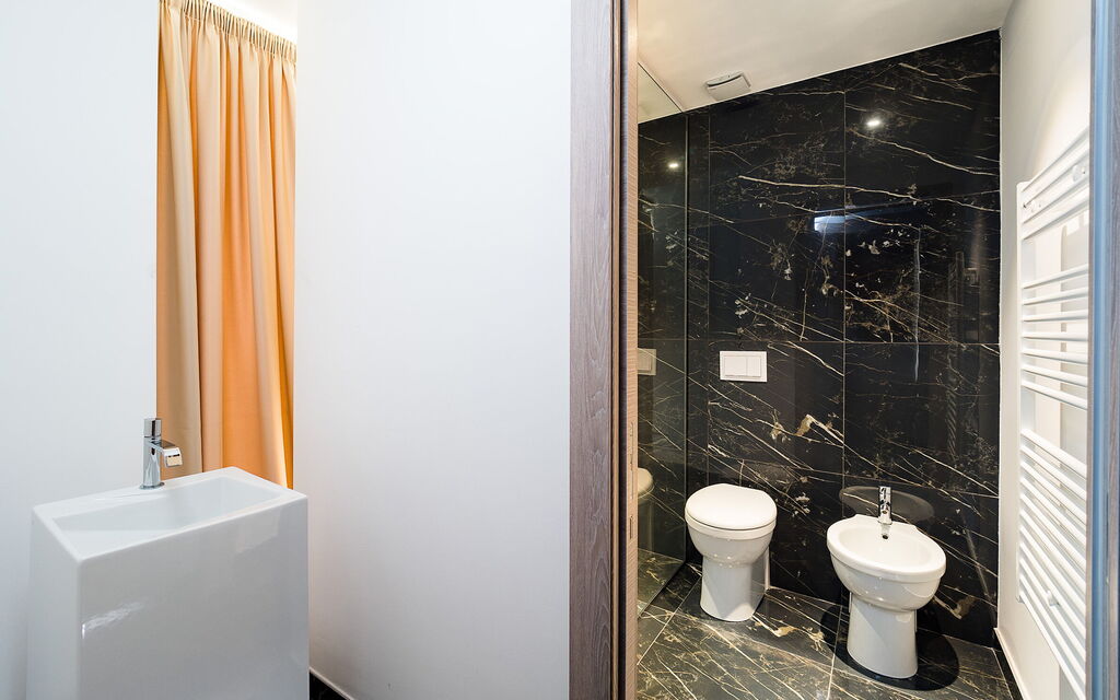 Casabella - Avola, Sicilia: Autumn, Bathroom, Spring, Summer