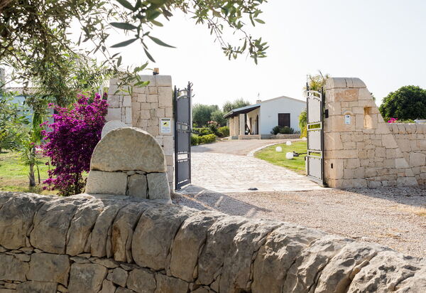Corte Carrubo - Rosolini, Sicilia: all'aperto, Autunno, Entrata Principale, Estate, Esterni, Primavera