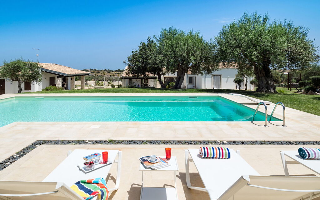 Corte Carrubo - Rosolini, Sicilia: Autumn, Balcony / Terrace / Patio, Building Exterior, Garden, Outdoor, Pool, Spring, Summer