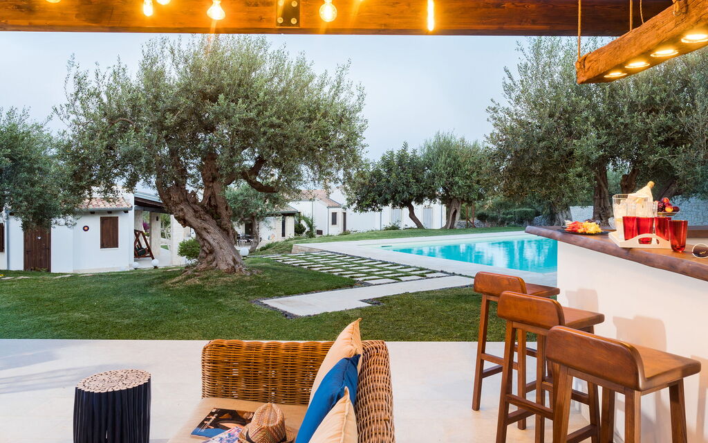 Corte Carrubo - Rosolini, Sicilia: Autumn, Balcony / Terrace / Patio, Building Exterior, Garden, Outdoor, Pool, Spring, Summer