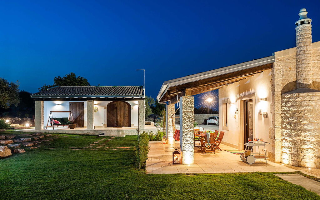 Corte Carrubo - Rosolini, Sicilia: Autumn, Balcony / Terrace / Patio, Building Exterior, Garden, Outdoor, Spring