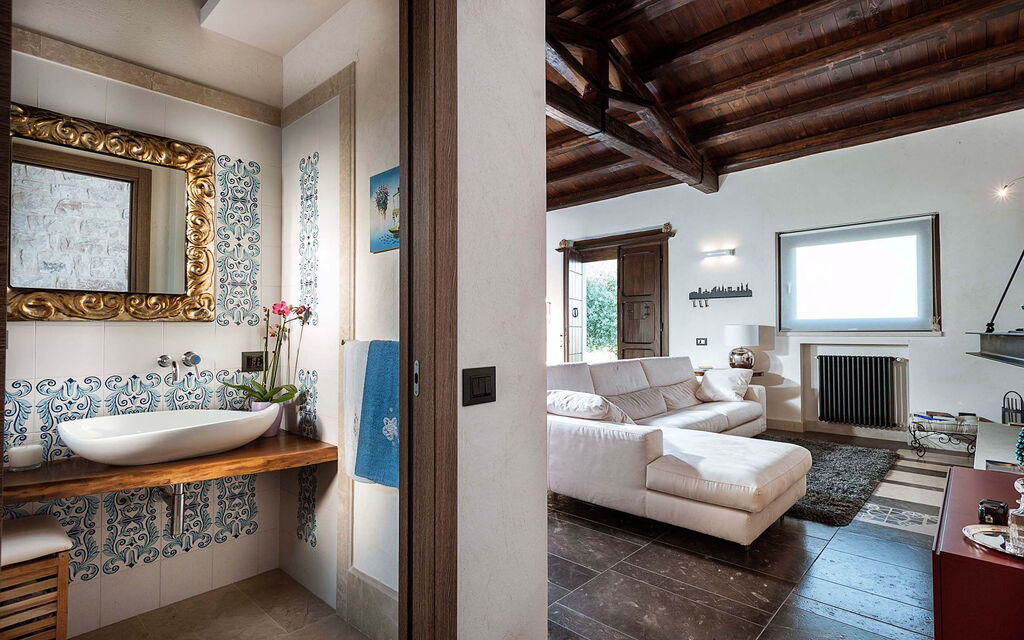 Corte Carrubo - Rosolini, Sicilia: Autumn, Bathroom, Living Room, Spring, Summer