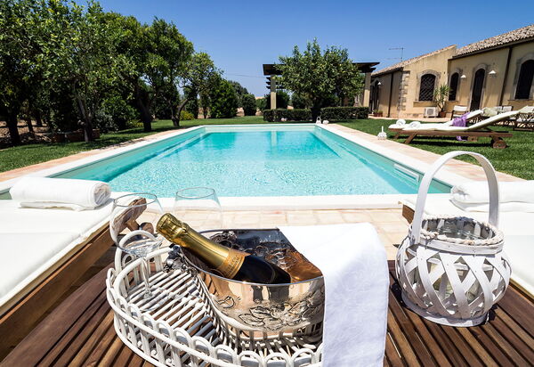 Casa Colore - Siracusa, Sicilia: all'aperto, Autunno, Estate, Esterni, Giardino, Piscina, Primavera