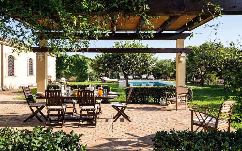 Casa Colore - Siracusa, Sicilia: Autumn, Balcony / Terrace / Patio, Building Exterior, Garden, Outdoor, Spring, Summer
