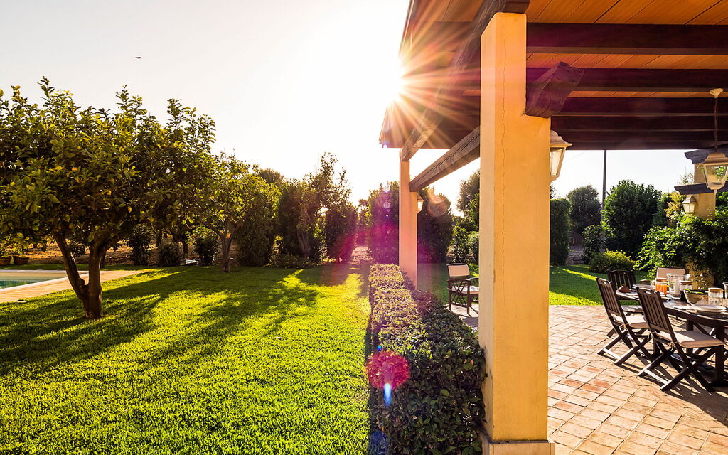 Casa Colore - Siracusa, Sicilia: Autumn, Balcony / Terrace / Patio, Building Exterior, Garden, Outdoor, Spring, Summer