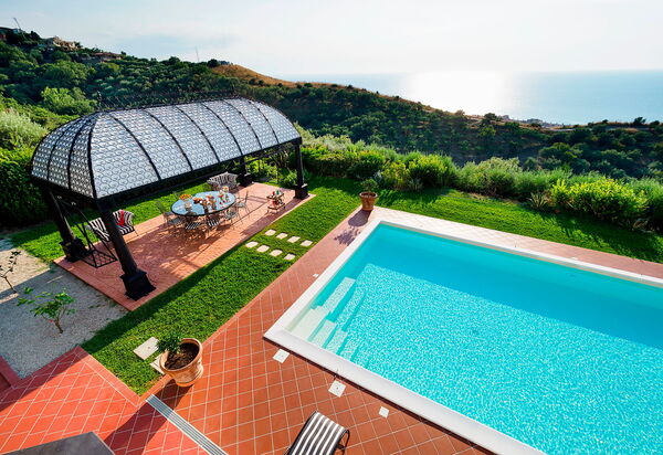 Villa Ester - Capo D'orlando, Sicilia: all'aperto, Autunno, Estate, Esterni, Giardino, Piscina, Primavera, Vista Panoramica