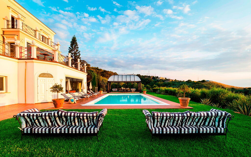 Villa Ester - Capo D'orlando, Sicilia: all'aperto, Autunno, Estate, Esterni, Giardino, Piscina, Primavera