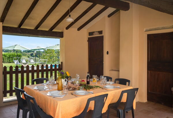 Tenuta Monti: Balcony / Terrace / Patio, Building Exterior