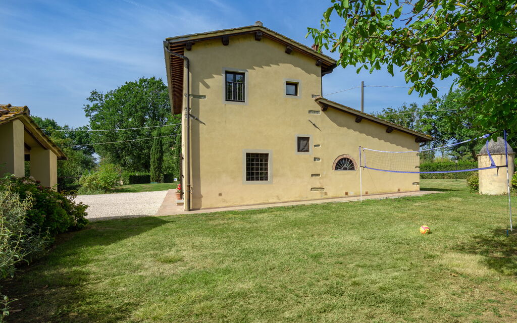 Tenuta Monti: Building Exterior