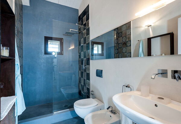 Isolina Bianca - Scicli, Sicilia: Autunno, Bagno, Estate, Primavera