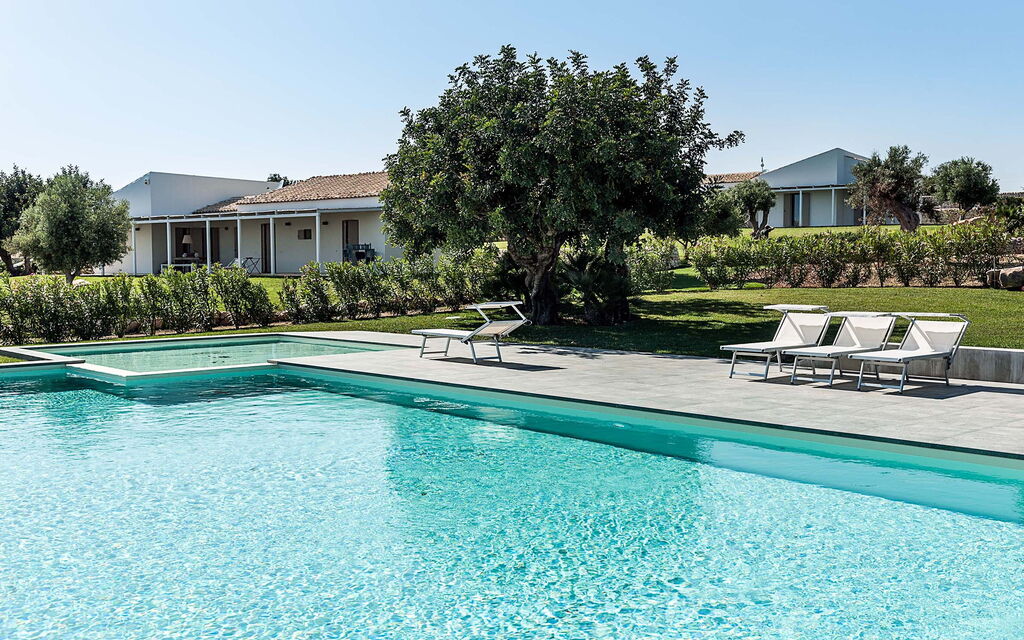 Isolina Rossa - Scicli, Sicilia: all'aperto, Autunno, Balcone / Terrazza / Patio, Estate, Esterni, Giardino, Piscina, Primavera