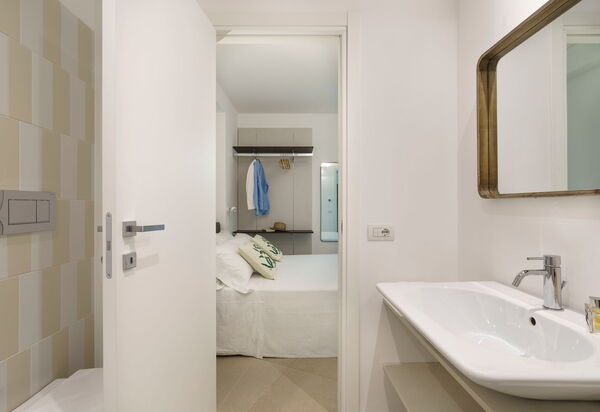 Splendida - Modica, Sicilia: Autunno, Bagno, Estate, Primavera