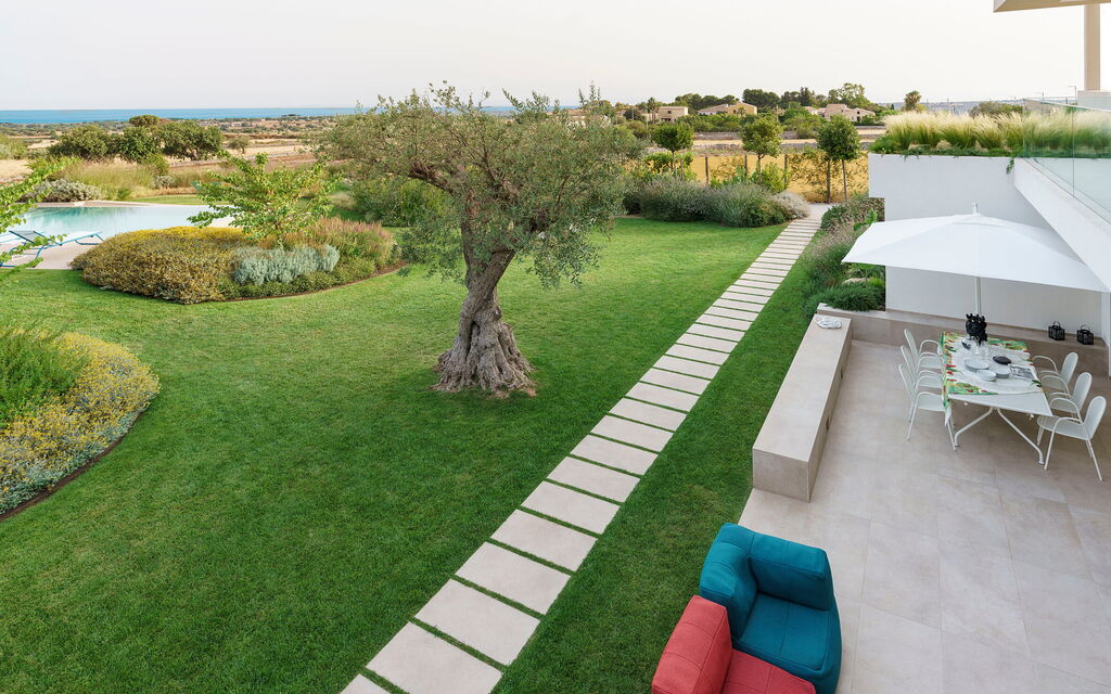 Splendida - Modica, Sicilia: Autumn, Balcony / Terrace / Patio, Building Exterior, Garden, Outdoor, Spring, Summer