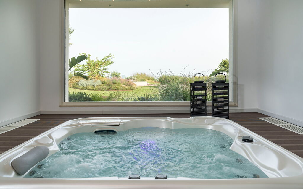 Splendida - Modica, Sicilia: Autumn, Hot Tub, Spring, Summer, Wellness