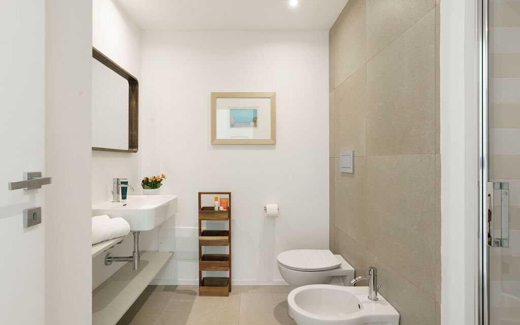 Splendida - Modica, Sicilia: Autumn, Bathroom, Spring, Summer