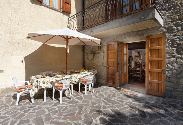 Casa Corella: all'aperto, Autunno, Balcone / Terrazza / Patio, Cucina, Entrata Principale, Estate, Esterni, Primavera, Sala da pranzo