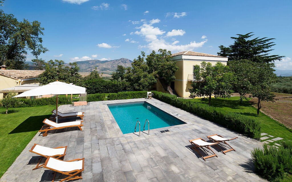 Villa Tranquilla - Randazzo, Sicilia: all'aperto, Autunno, Balcone / Terrazza / Patio, Estate, Esterni, Giardino, Piscina, Primavera, Vista Panoramica