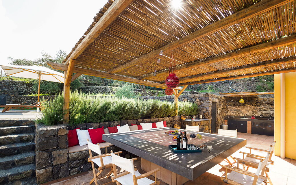 Villa Tranquilla - Randazzo, Sicilia: all'aperto, Autunno, Balcone / Terrazza / Patio, Estate, Esterni, Primavera