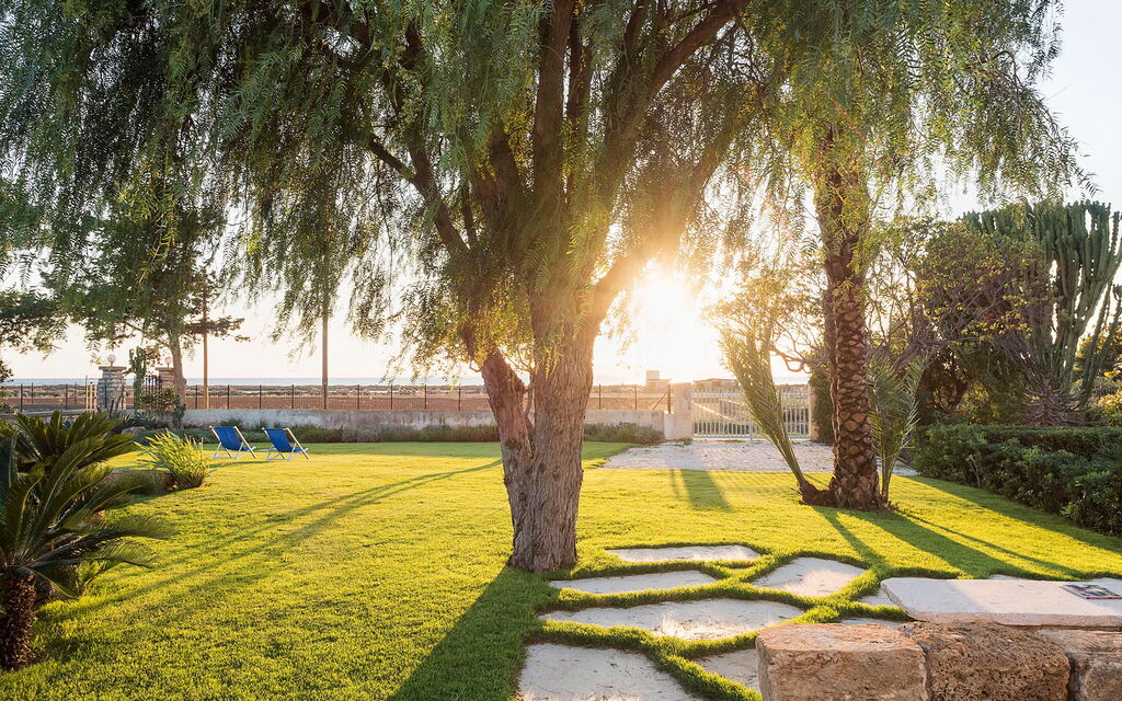 Villa Chiara - Paceco, Sicilia: Autumn, Building Exterior, Garden, Outdoor, Spring, Summer