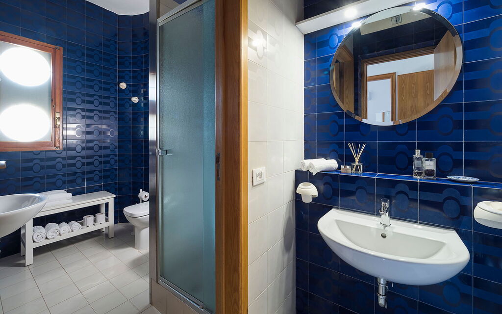 Villa Chiara - Paceco, Sicilia: Autumn, Bathroom, Spring, Summer