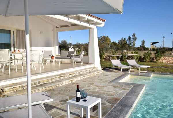Villa Helios - Budoni, Sardegna: Autunno, Estate, Giardino, Piscina, Primavera