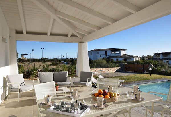 Villa Helios - Budoni, Sardegna: Autunno, Estate, Giardino, Piscina, Primavera