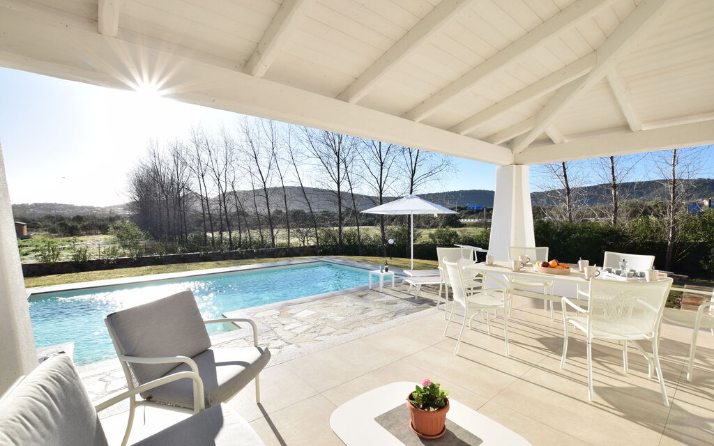 Villa Helios - Budoni, Sardegna: Autunno, Estate, Giardino, Piscina, Primavera