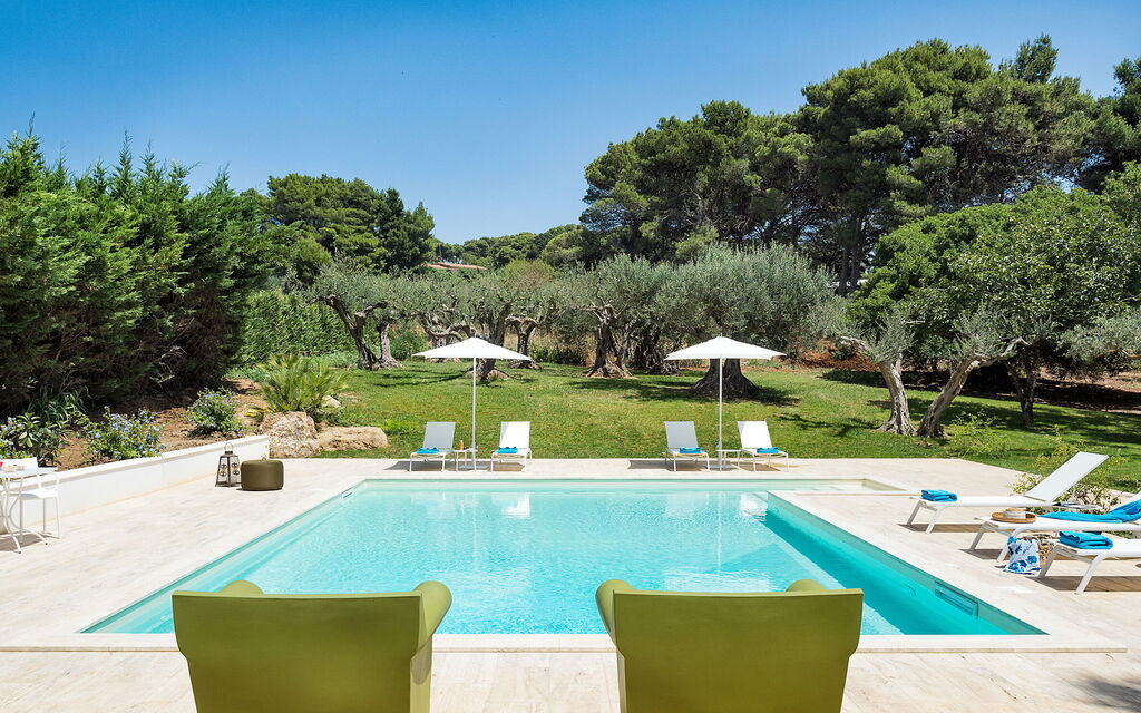 Casa Fiore - Salemi, Sicilia: Autumn, Balcony / Terrace / Patio, Building Exterior, Garden, Outdoor, Pool, Spring, Summer