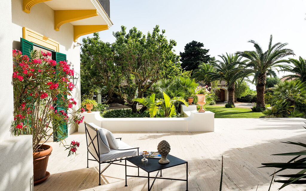 Casa Fiore - Salemi, Sicilia: Autumn, Balcony / Terrace / Patio, Building Exterior, Garden, Outdoor, Spring, Summer