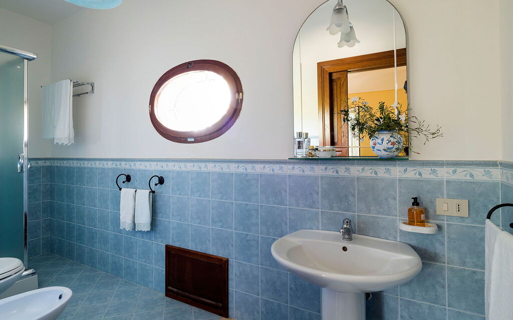 Casa Fiore - Salemi, Sicilia: Autumn, Bathroom, Spring, Summer