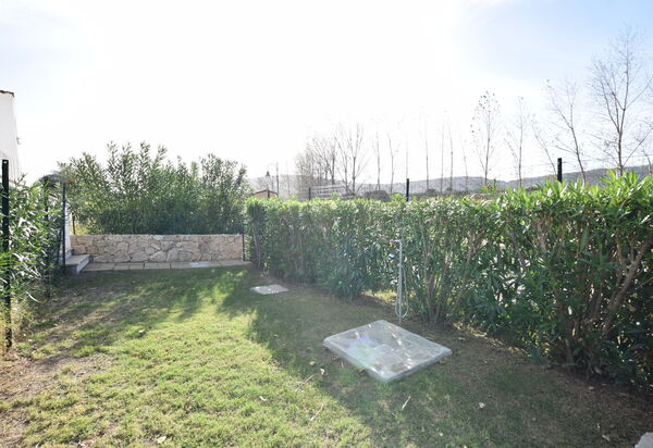 Luisa Apartment In Budoni, Shared Pool: Autunno, Estate, Giardino, Primavera