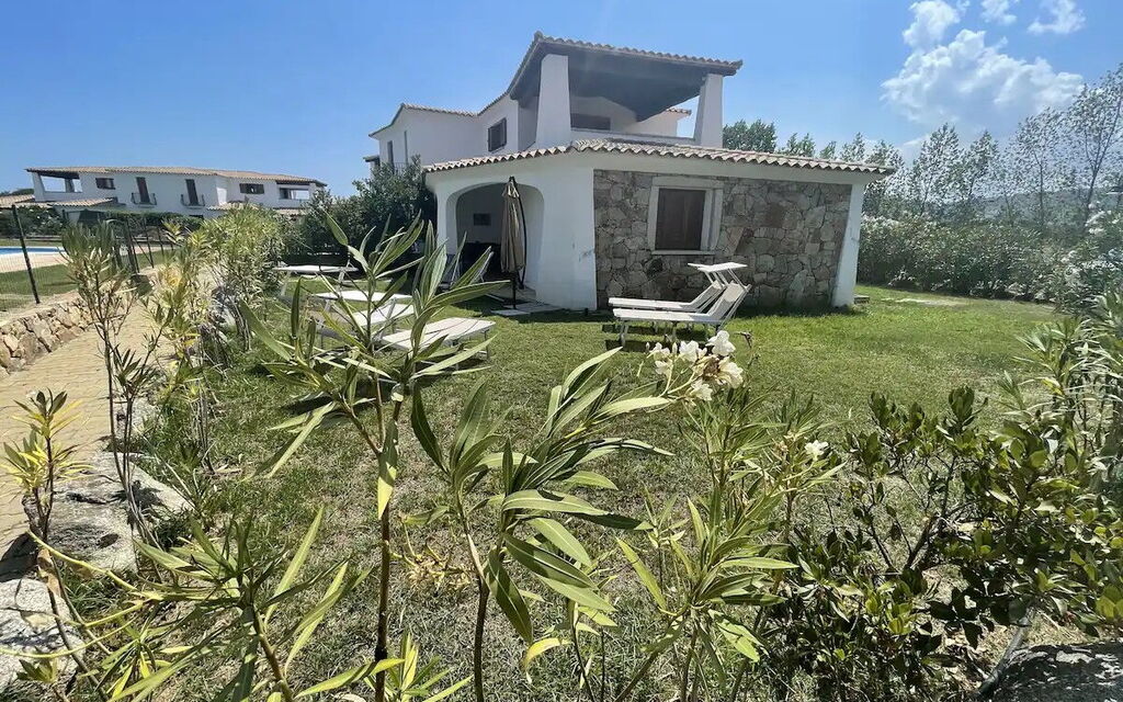 Luisa Apartment In Budoni, Shared Pool: Autumn, Garden, Spring, Summer