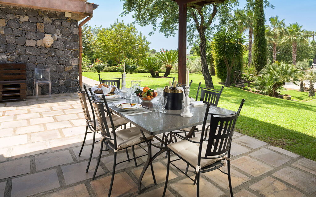 Oasi Verde - Santa Maria La Stella, Sicilia: all'aperto, Autunno, Balcone / Terrazza / Patio, Estate, Esterni, Giardino, Primavera