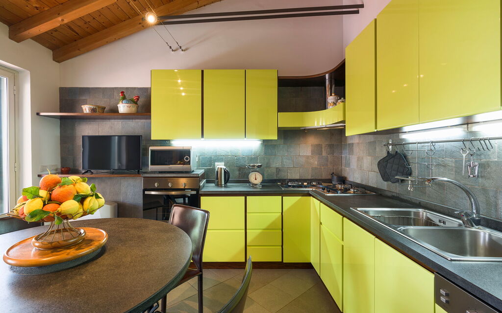 Oasi Verde - Santa Maria La Stella, Sicilia: Autunno, Cucina, Estate, Primavera