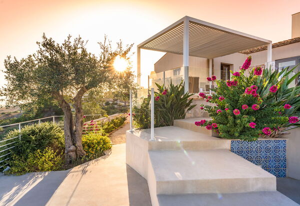 Mirabilia - Tangi, Sicilia: Autumn, Building Exterior, Outdoor, Spring, Summer